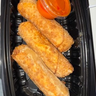 Buffalo Chicken Eggrolls