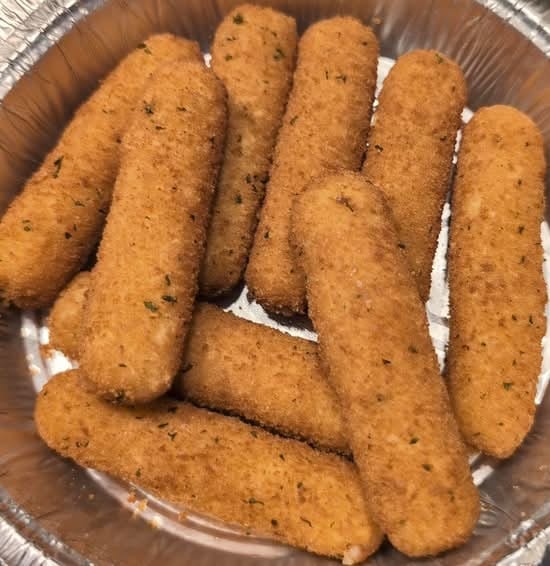 Fried Mozzarella (V).